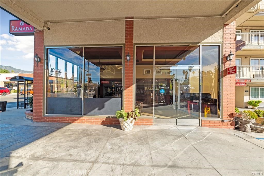 2156 E Colorado Boulevard