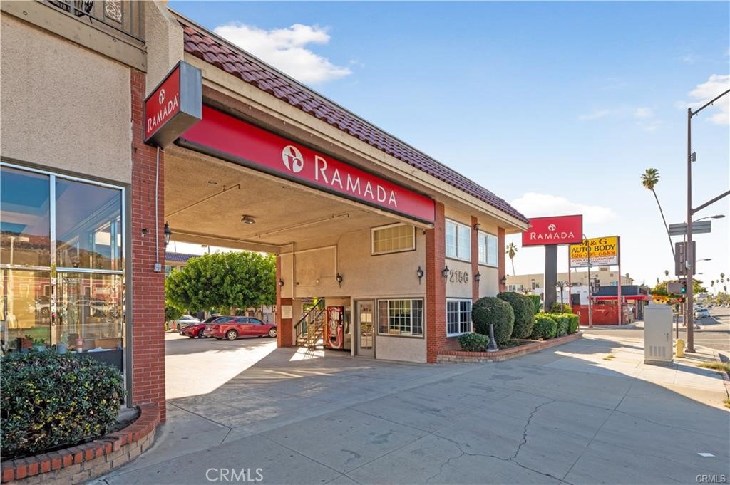 2156 E Colorado Boulevard