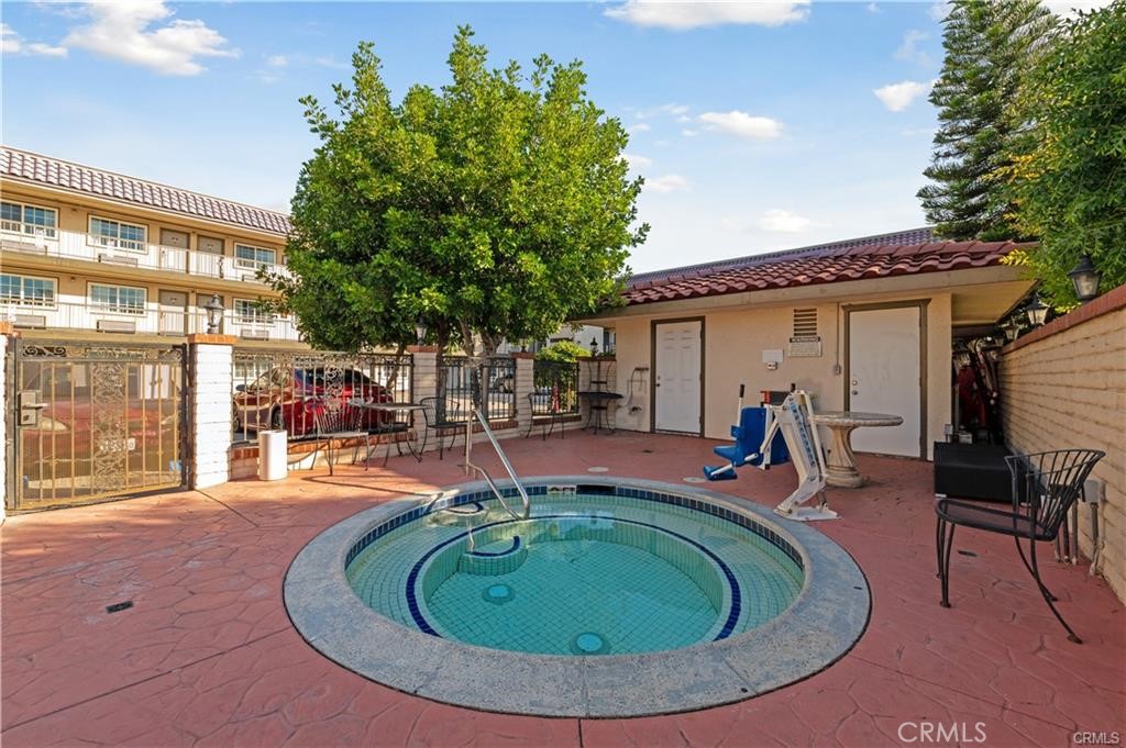 2156 E Colorado Boulevard