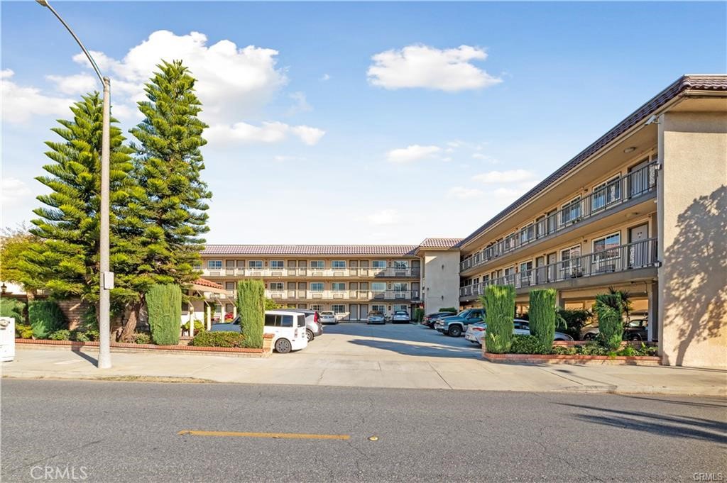 2156 E Colorado Boulevard