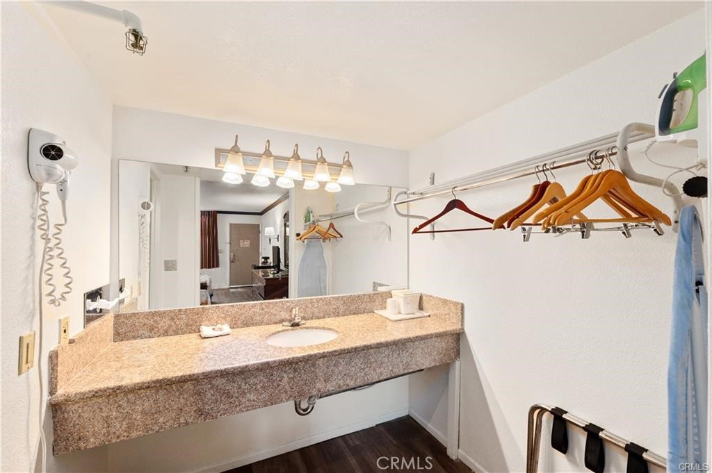 2156 E Colorado Boulevard