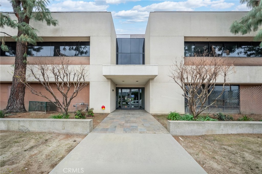 6520 N Irwindale