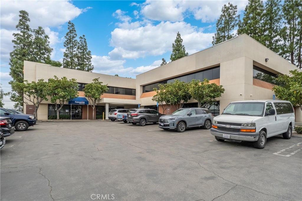 6520 N Irwindale