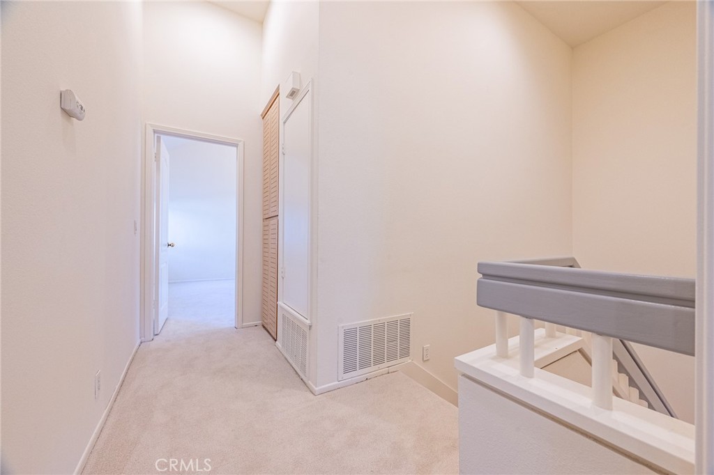 72 Vassar Aisle