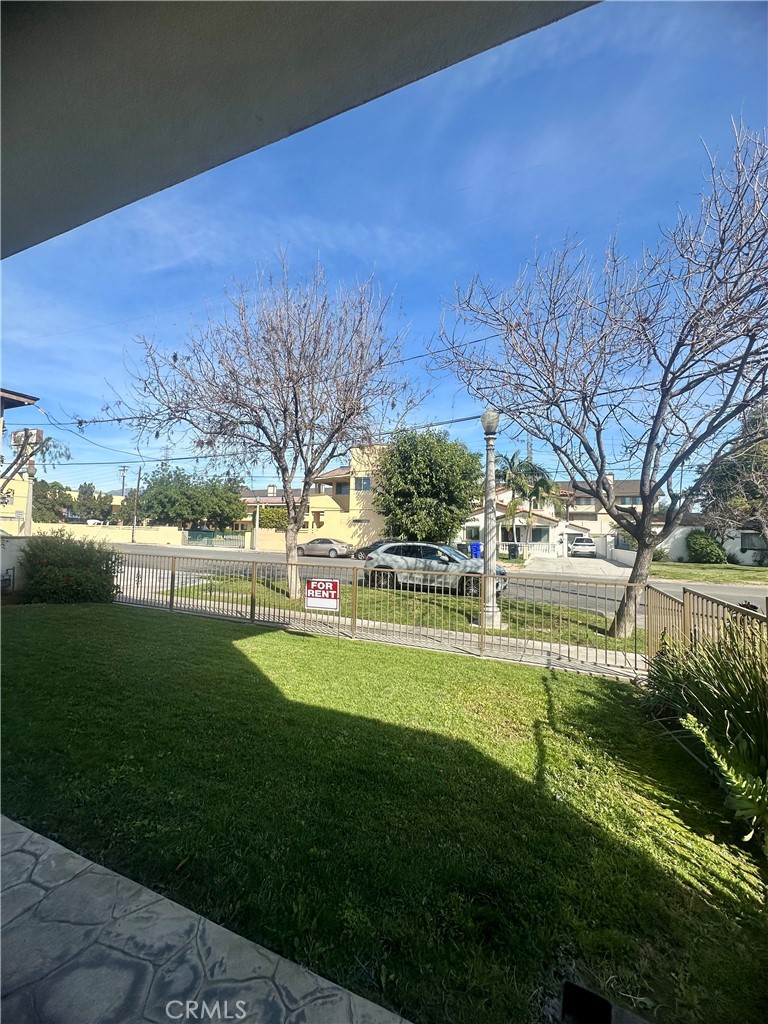 119 S Walnut Grove Avenue