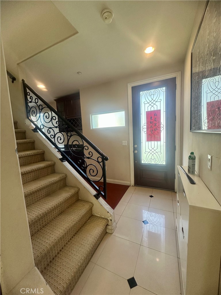 119 S Walnut Grove Avenue