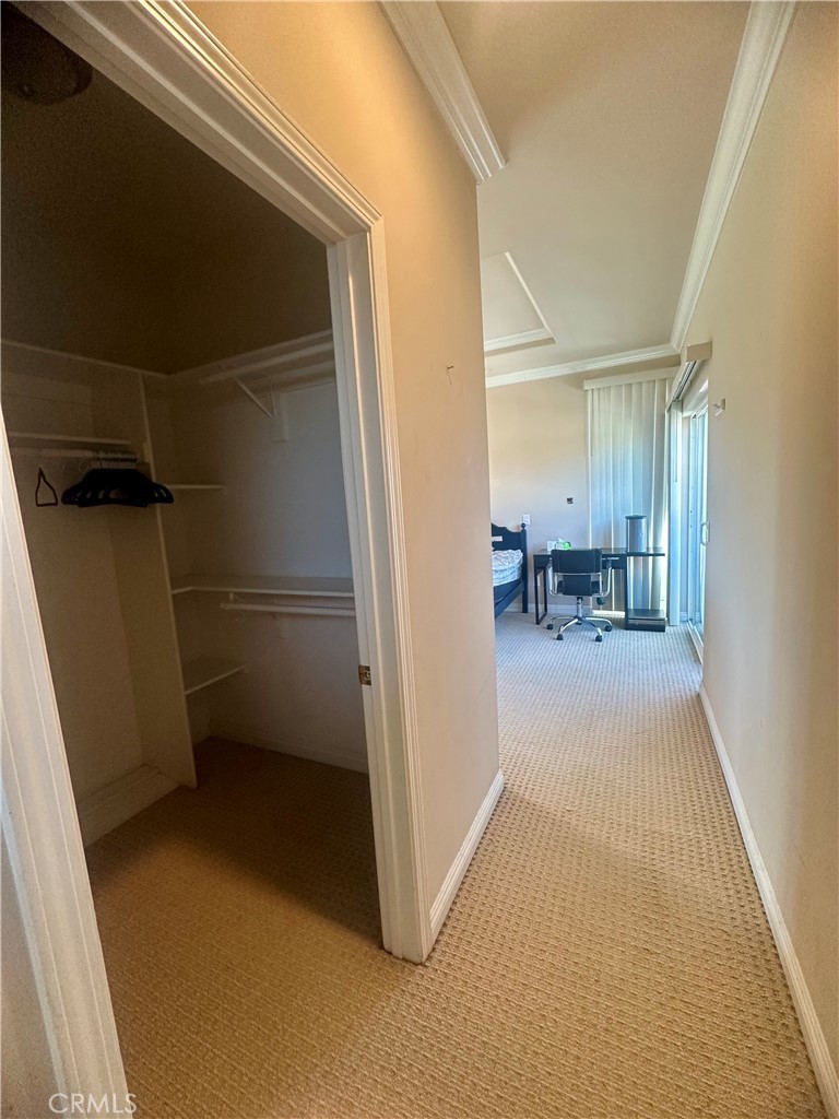 119 S Walnut Grove Avenue