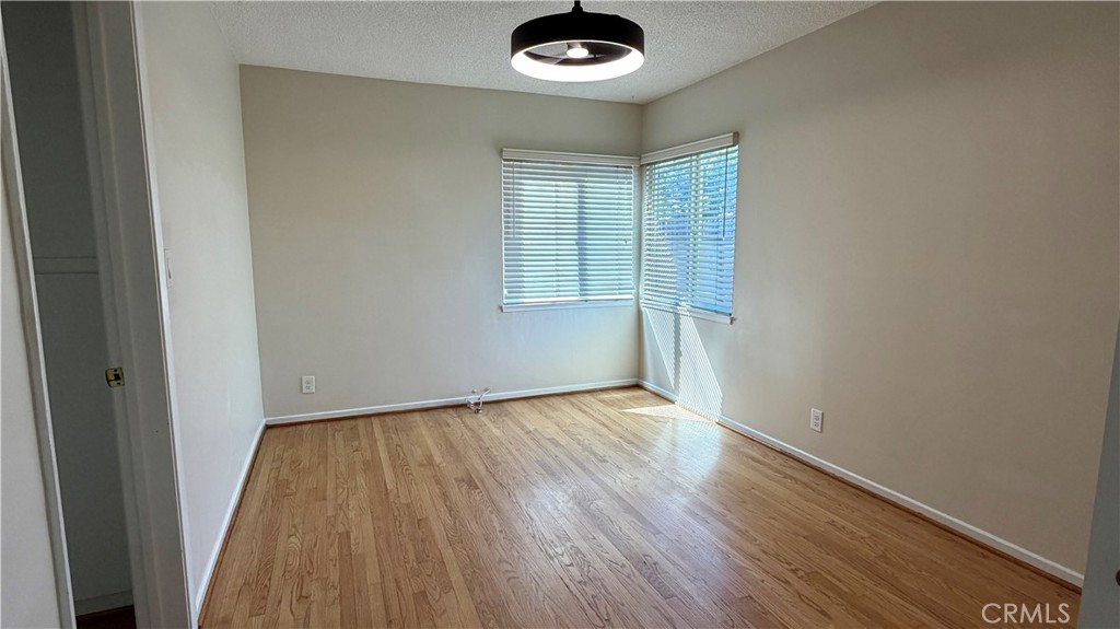 927 Latchford Avenue