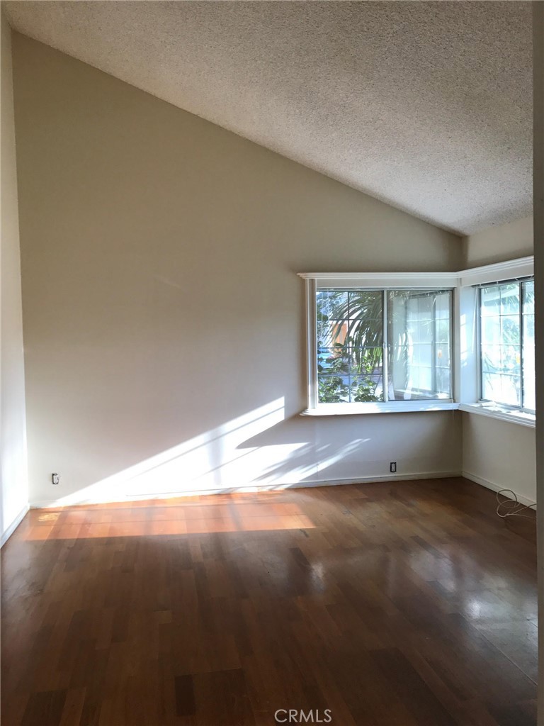 18622 Kamstra Avenue