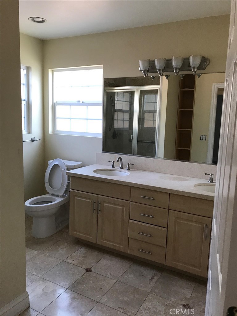 18622 Kamstra Avenue