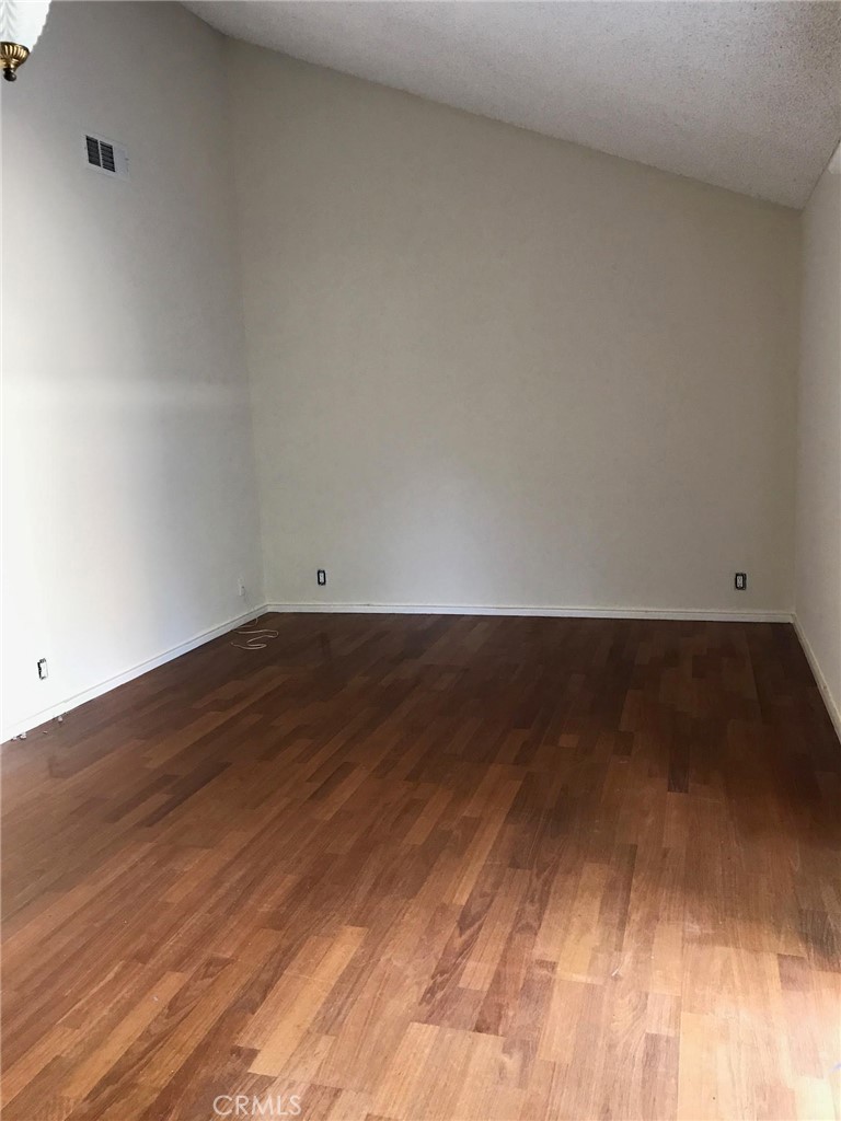 18622 Kamstra Avenue