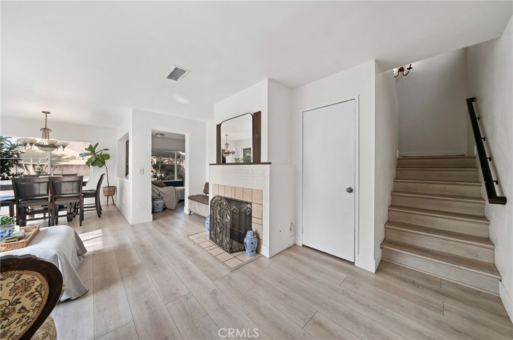 717 North Angeleno Avenue