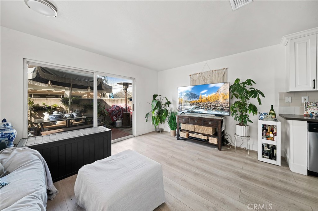 717 North Angeleno Avenue