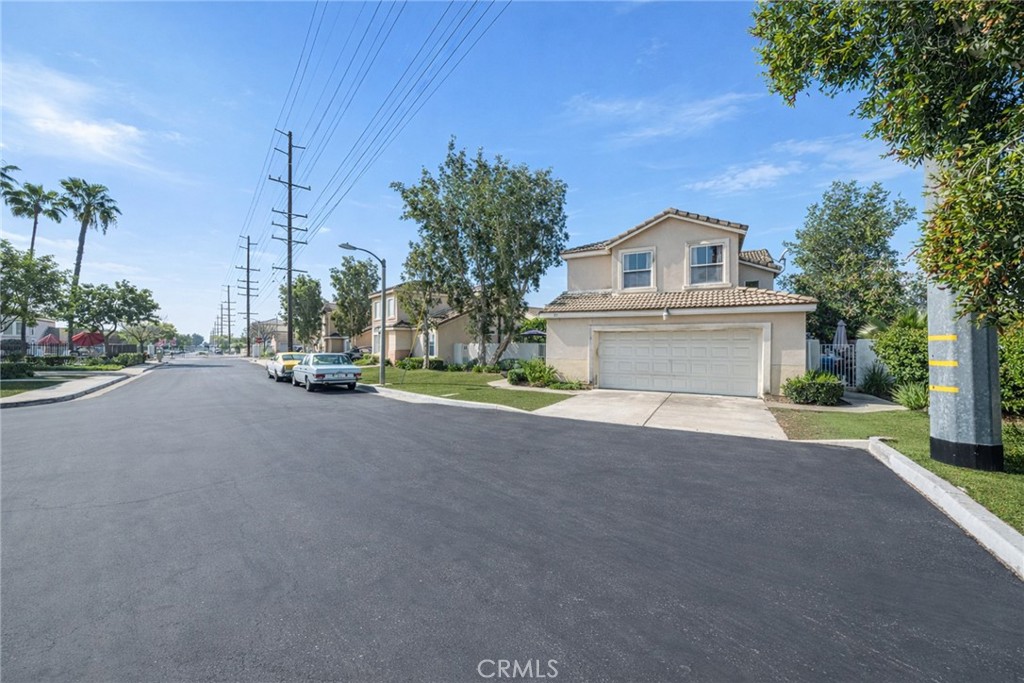 717 North Angeleno Avenue