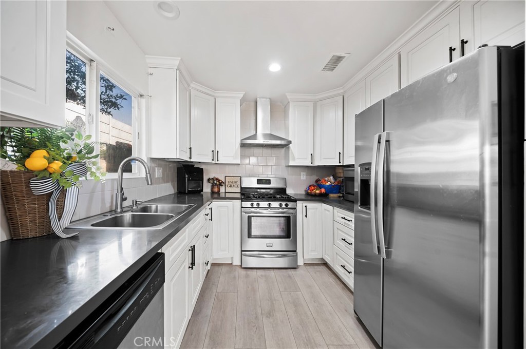 717 North Angeleno Avenue