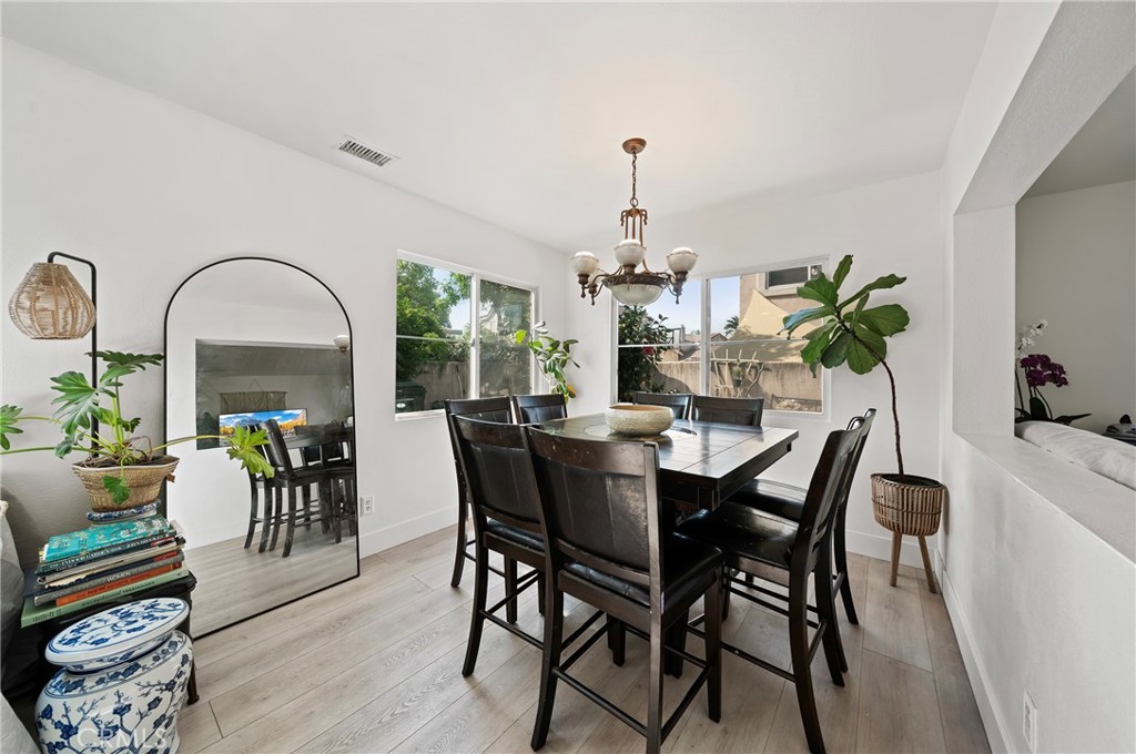 717 North Angeleno Avenue