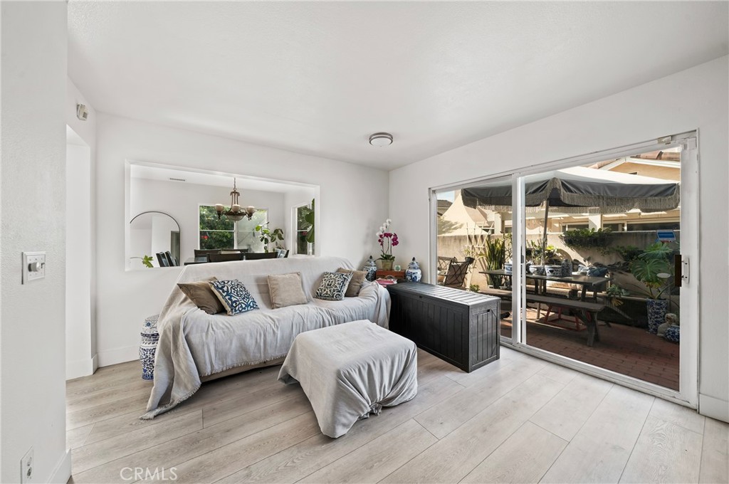 717 North Angeleno Avenue