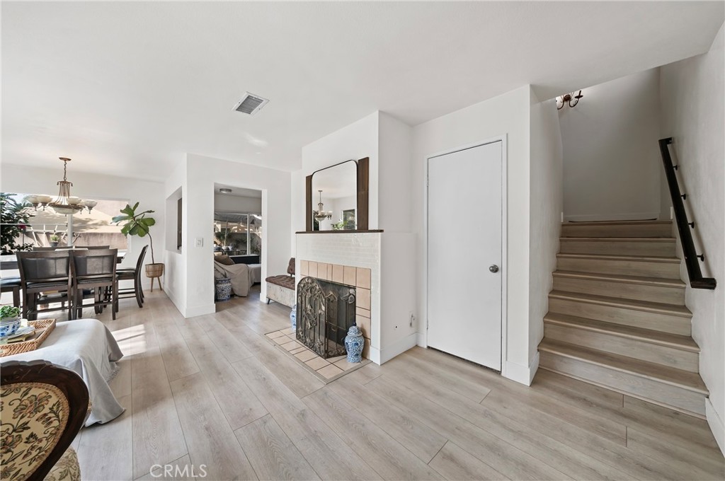 717 North Angeleno Avenue