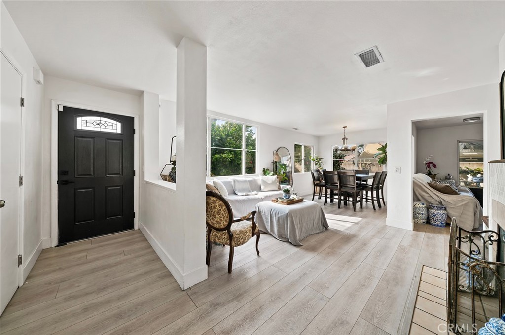 717 North Angeleno Avenue