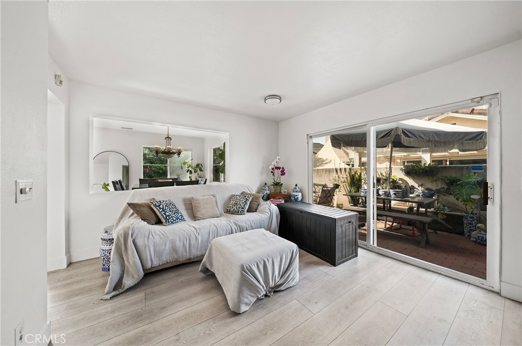 717 North Angeleno Avenue