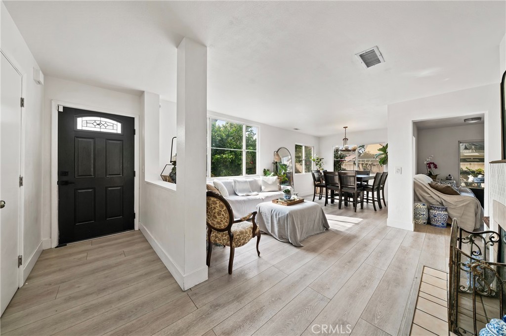 717 North Angeleno Avenue