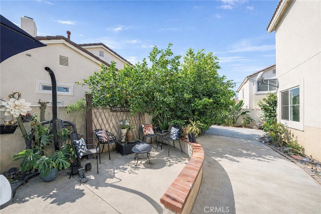 717 North Angeleno Avenue