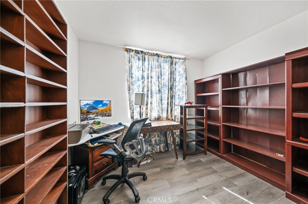 717 North Angeleno Avenue