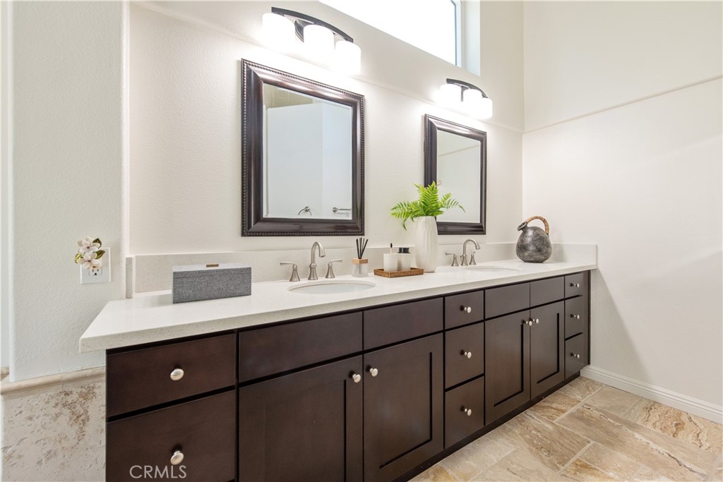 19933 Hidden Springs