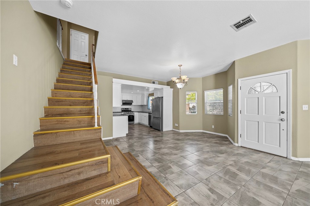 1274 N Sierra Bonita