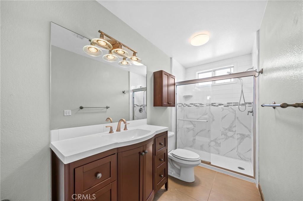 1274 N Sierra Bonita