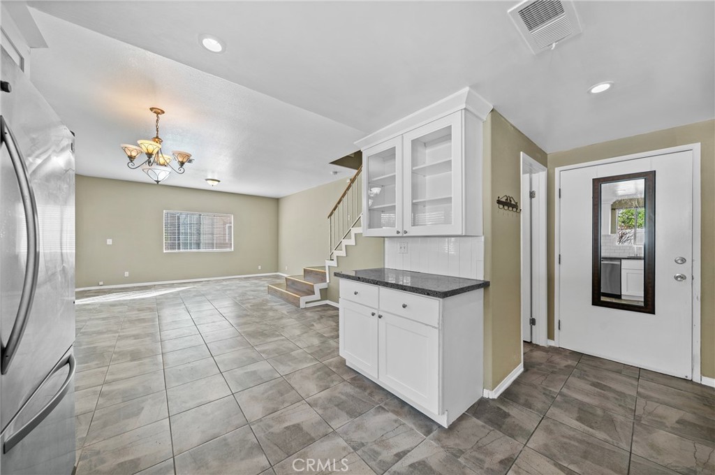 1274 N Sierra Bonita