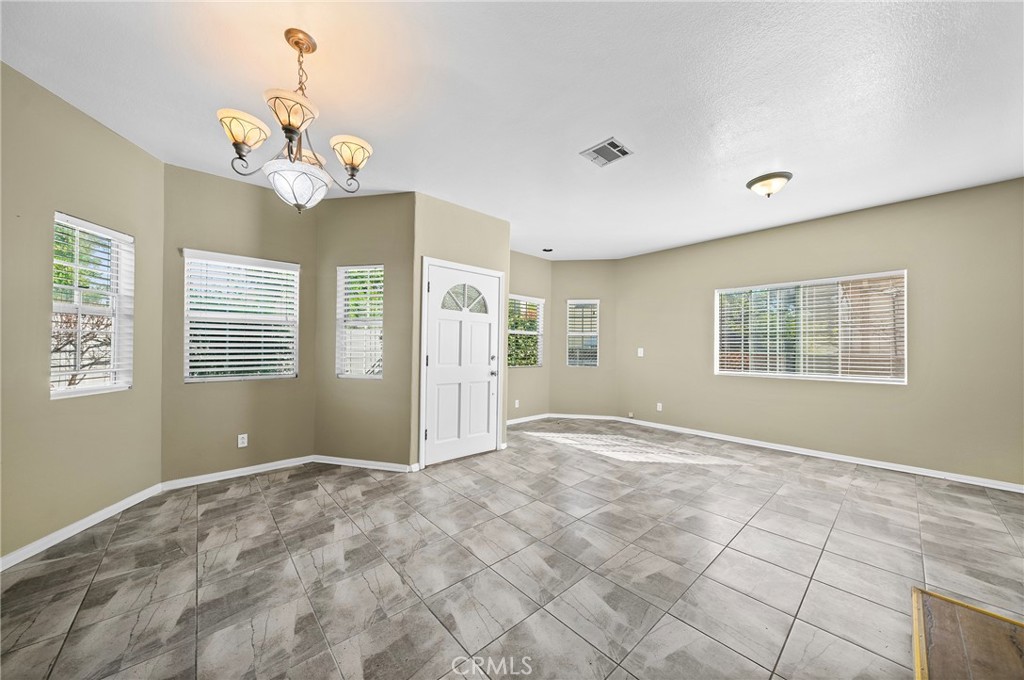 1274 N Sierra Bonita