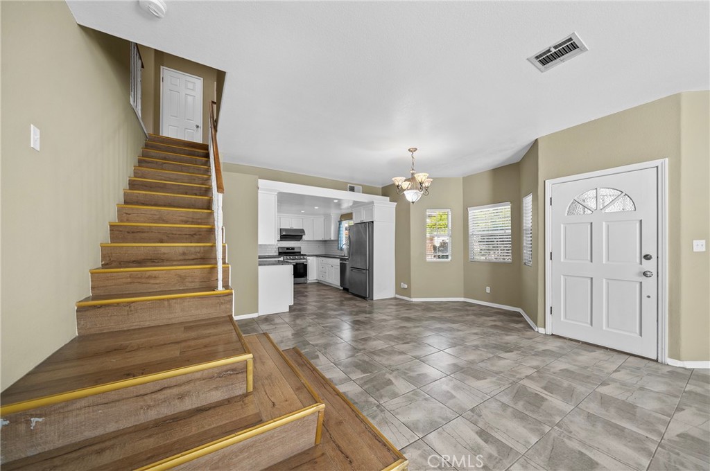 1274 N Sierra Bonita