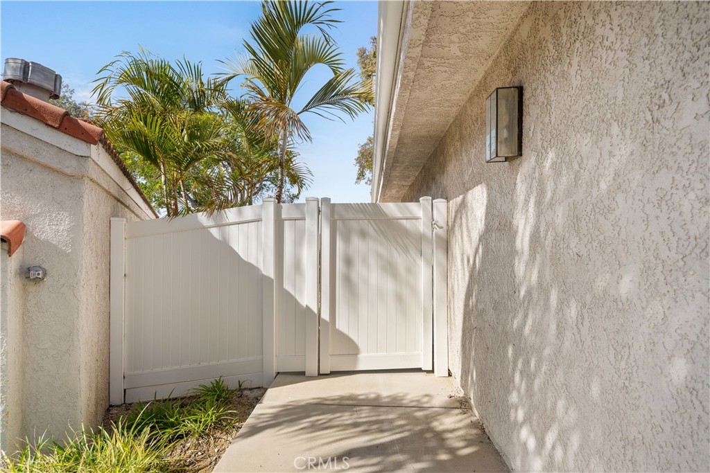 13158 Pinnacle Court
