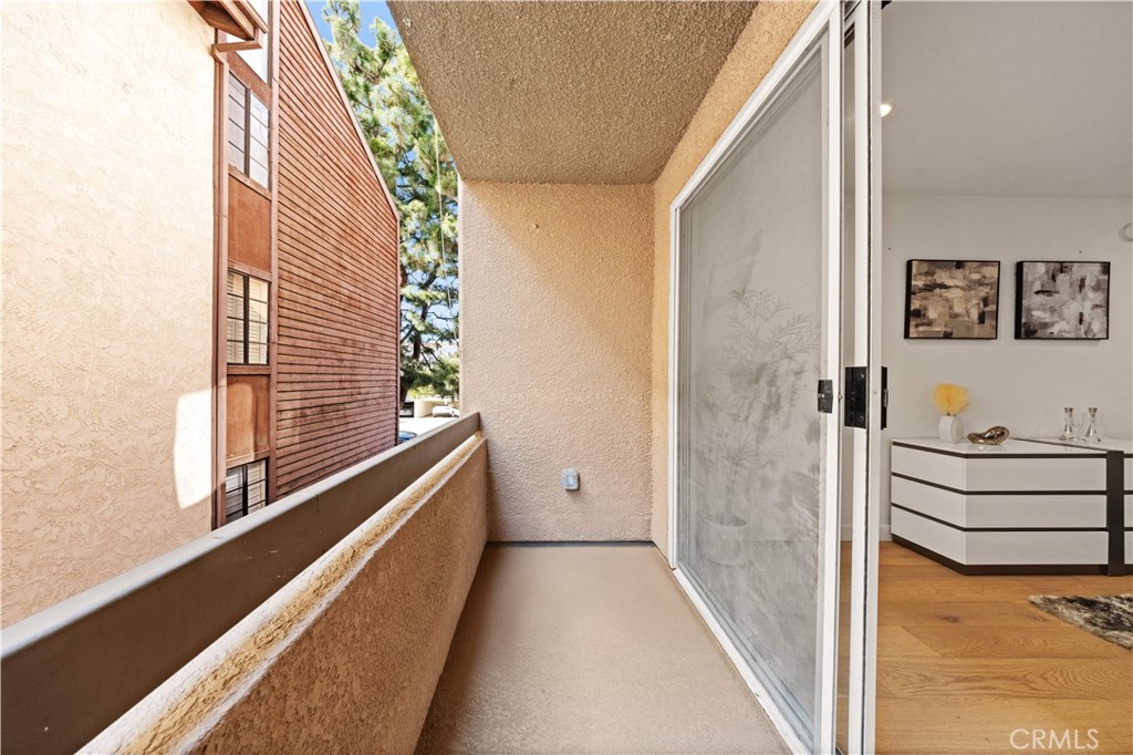 10326 Almayo Avenue 201