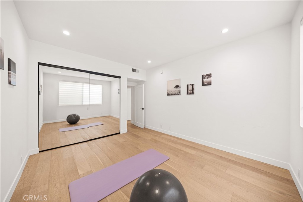 10326 Almayo Avenue 201