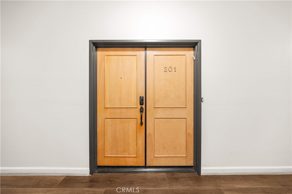 10326 Almayo Avenue 201