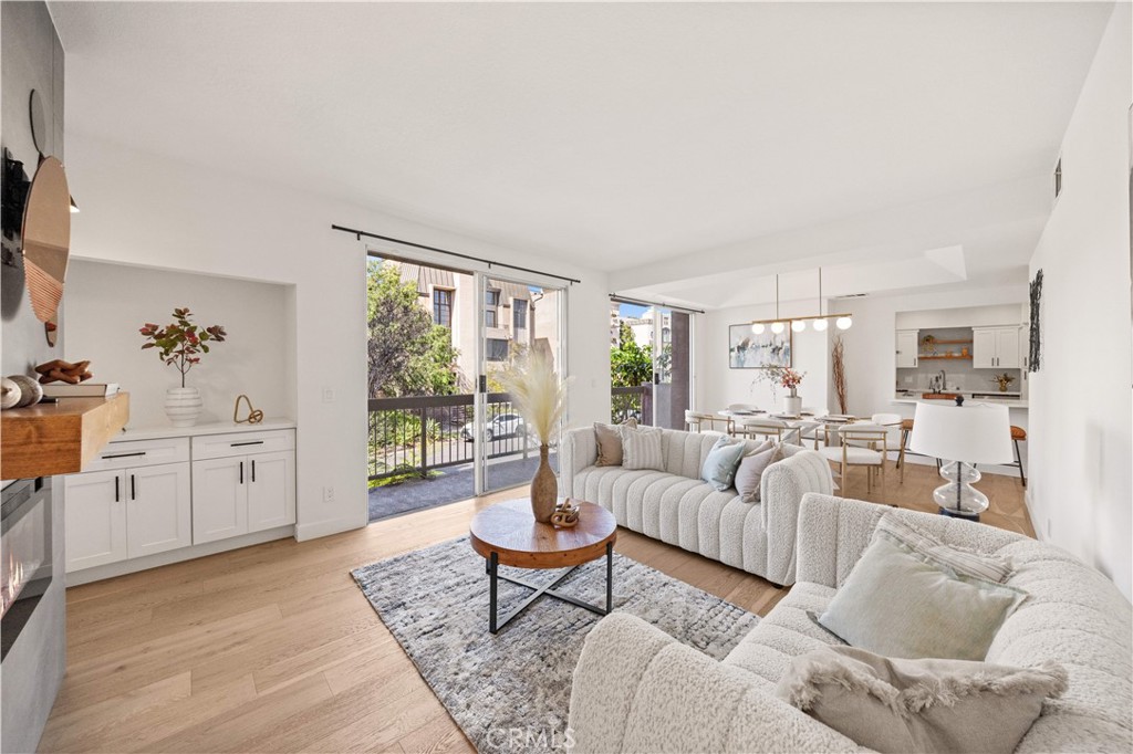 10326 Almayo Avenue 201