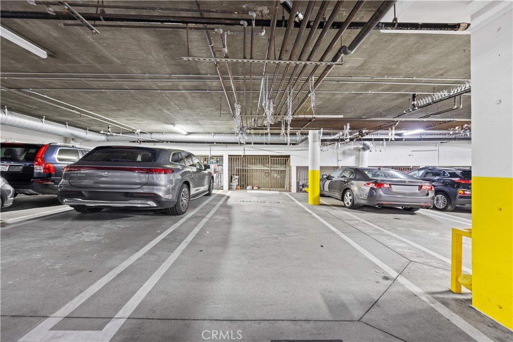 10326 Almayo Avenue 201