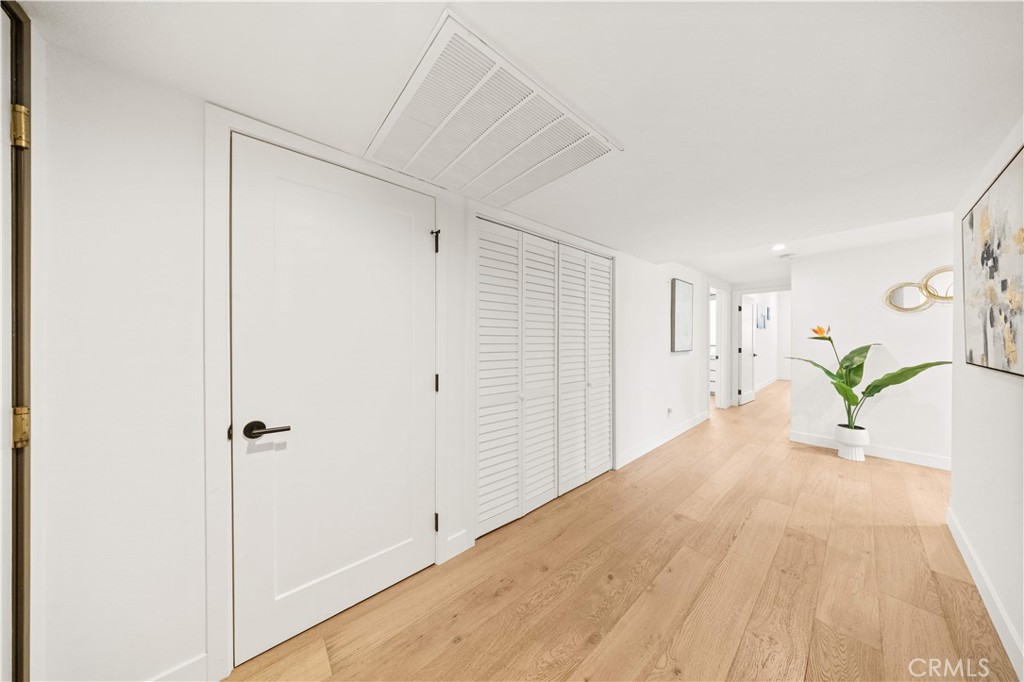 10326 Almayo Avenue 201