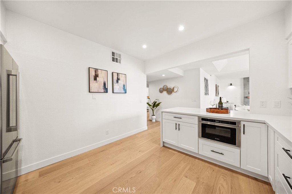 10326 Almayo Avenue 201