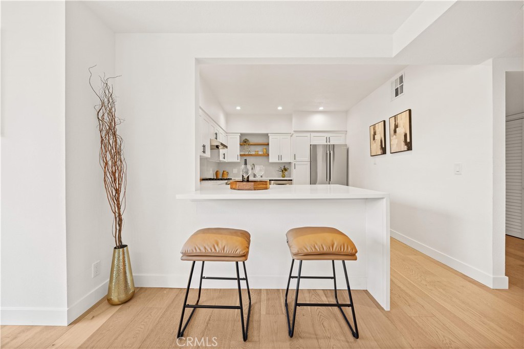 10326 Almayo Avenue 201