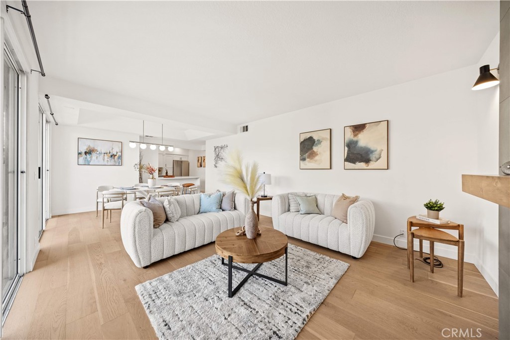 10326 Almayo Avenue 201