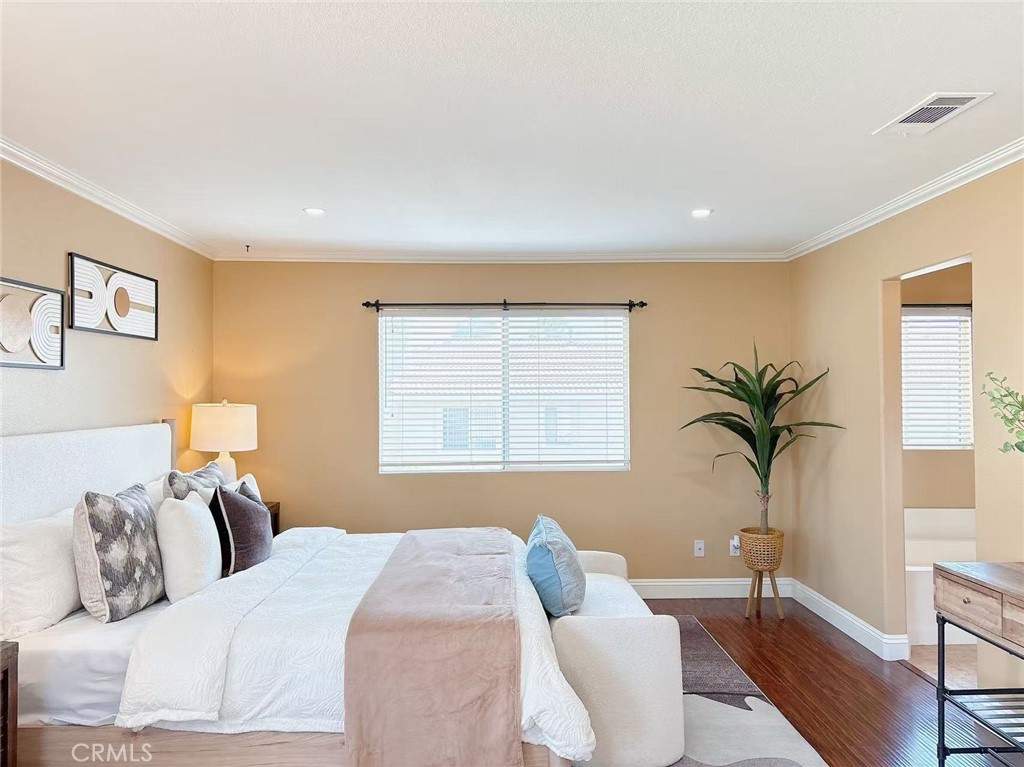 11853 Saybrook