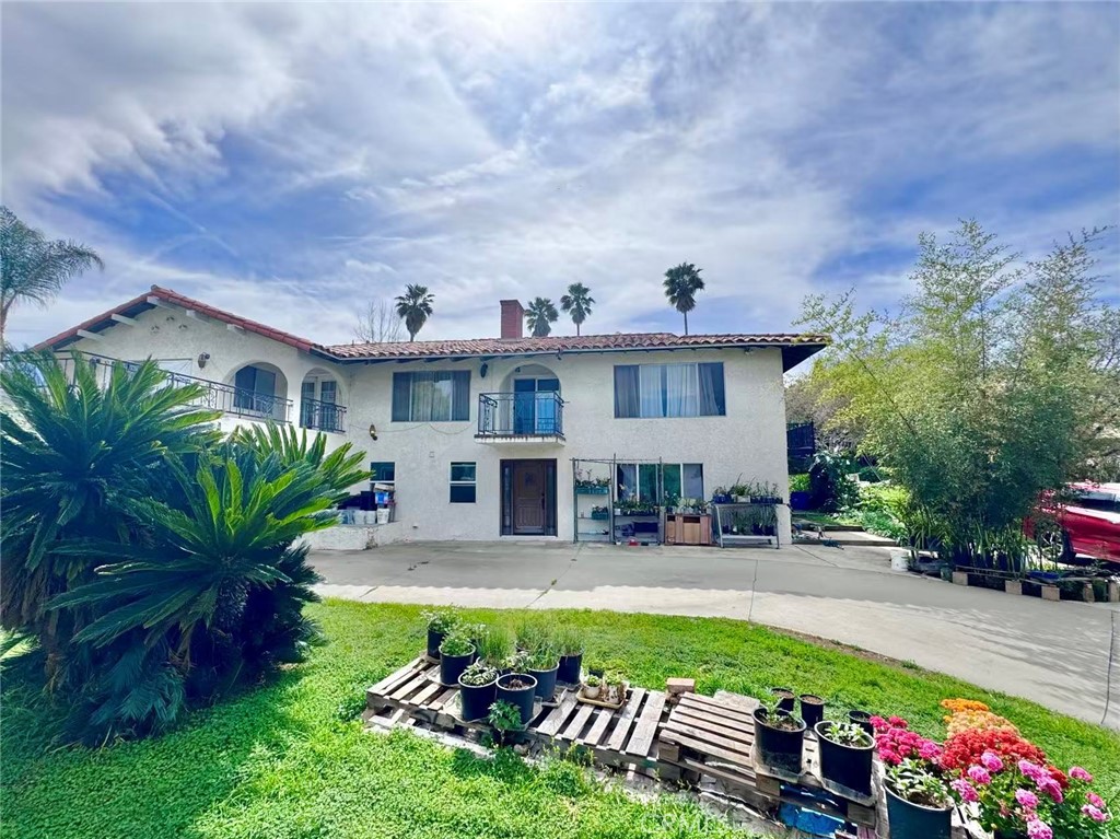 13720 lomitas Avenue