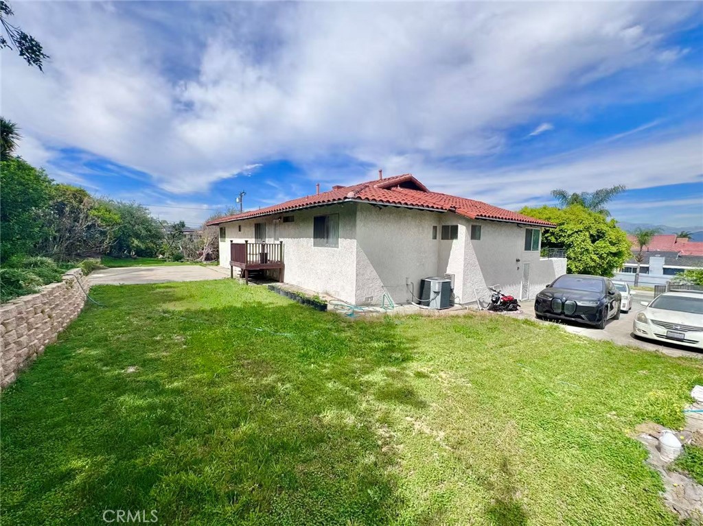 13720 lomitas Avenue