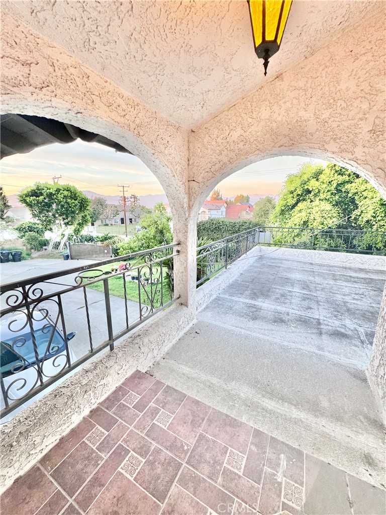 13720 lomitas Avenue