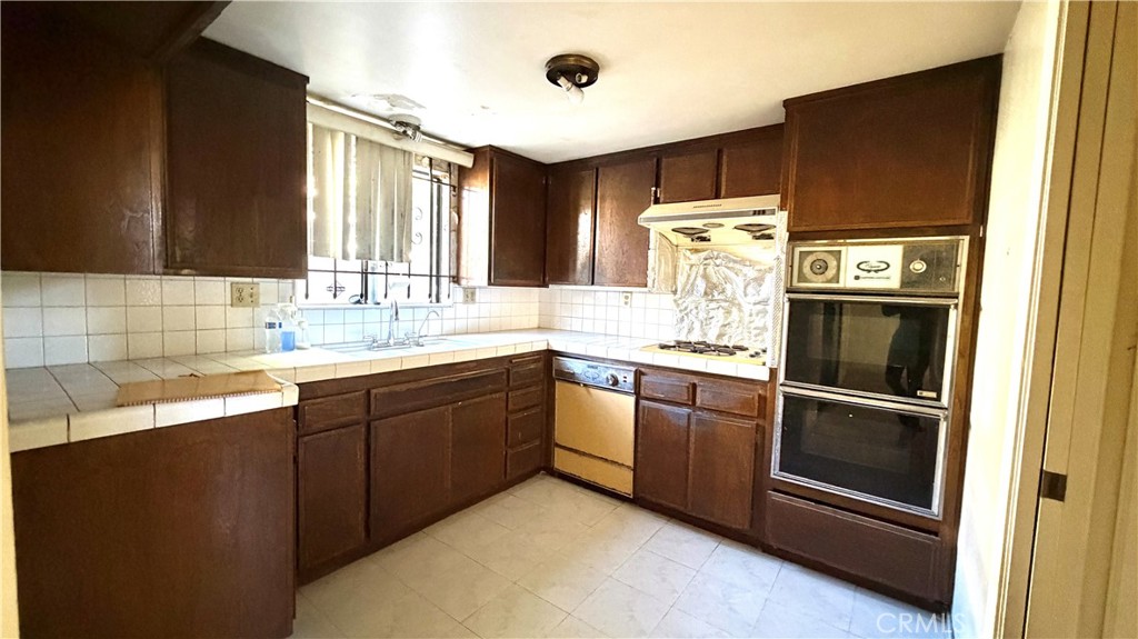 418 Broadway Avenue B