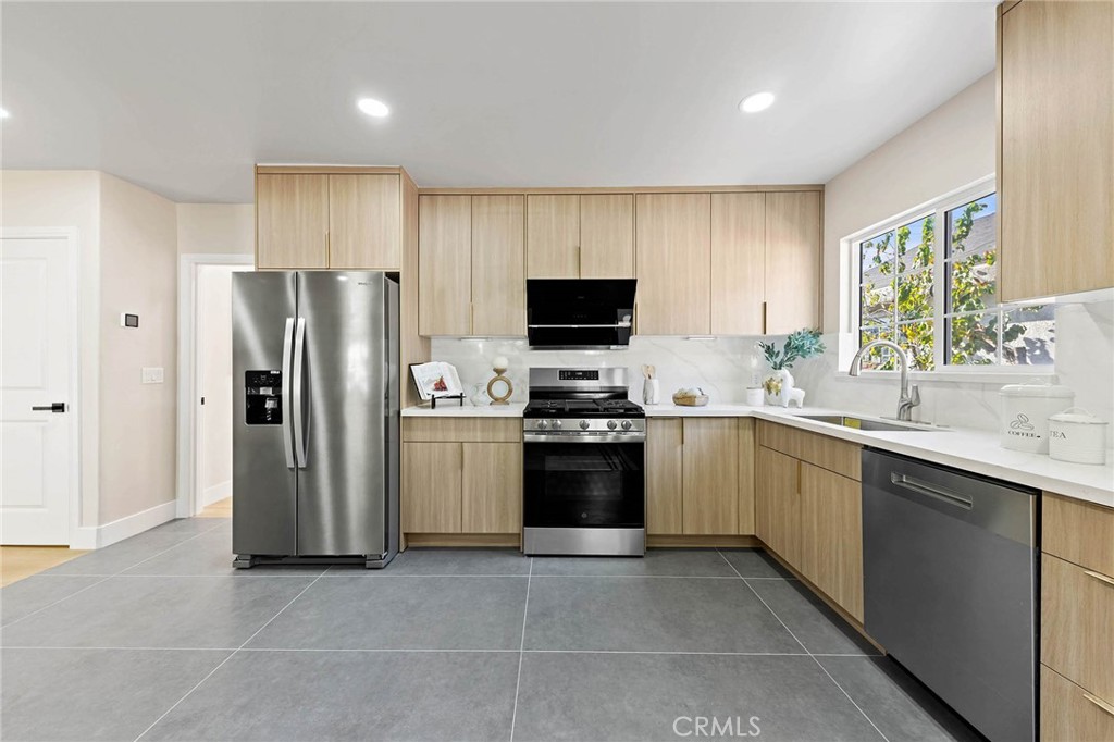 1241 S 4th Street