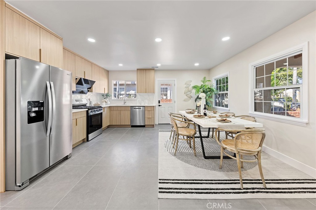 1241 S 4th Street